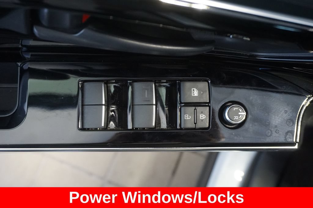 Used 2023 Toyota bZ4X AWD w/ Weather Package image 5