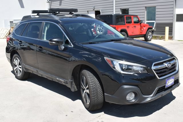 Used 2018 Subaru Outback 2.5i Limited AWD/4WD image 3