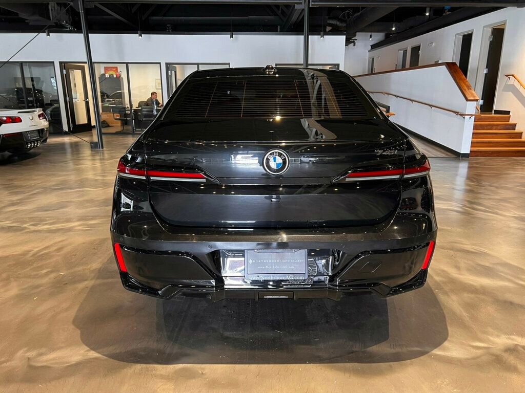 Used 2023 BMW 740i w/ Parking Assistance Package image 4