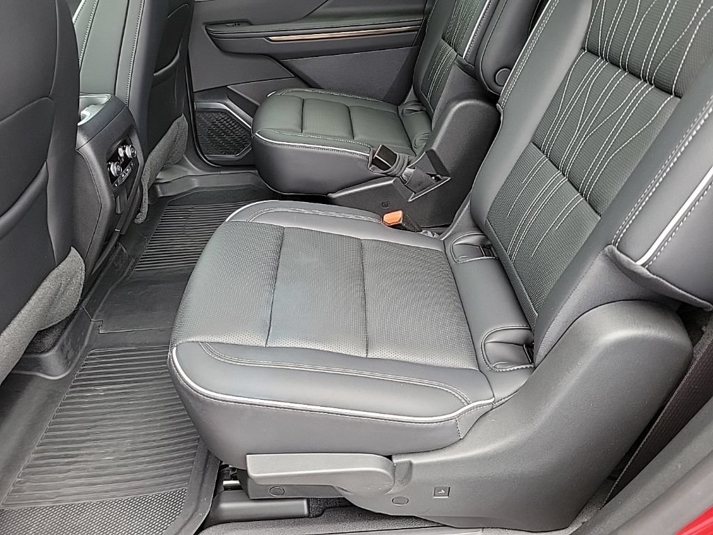 Used 2025 Buick Enclave Avenir AWD/4WD image 10