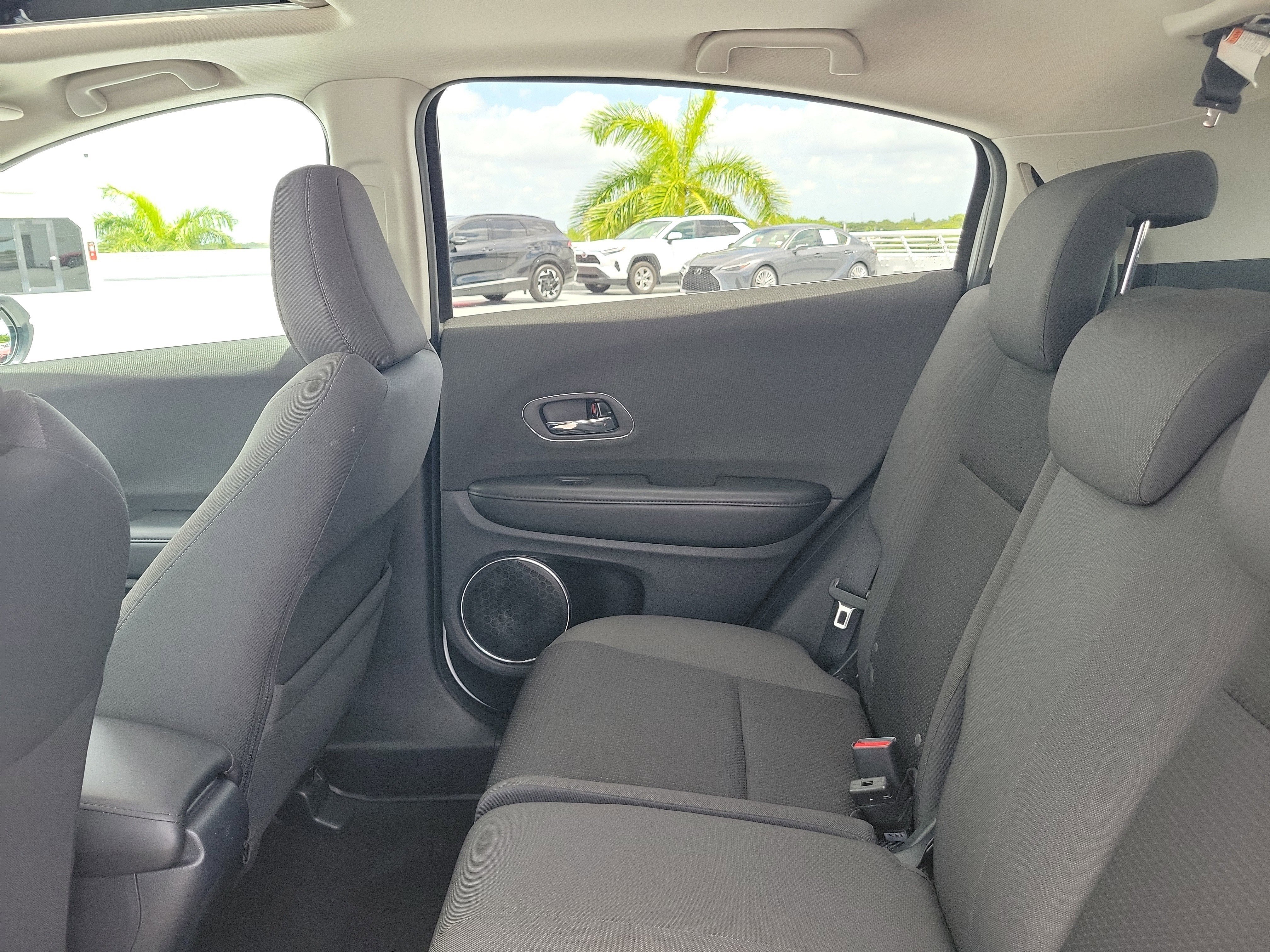 Used 2022 Honda HR-V EX image 12