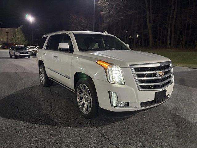 Used 2017 Cadillac Escalade Premium Luxury image 8