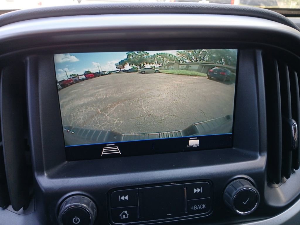 Used 2022 Chevrolet Colorado LT AWD/4WD image 21