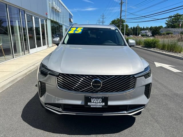 Certified 2025 Volvo XC90 B5 Plus AWD/4WD image 7