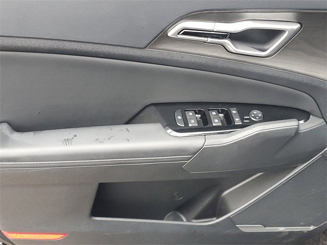 Used 2025 Kia Sportage X-Line w/ Premium Package image 15