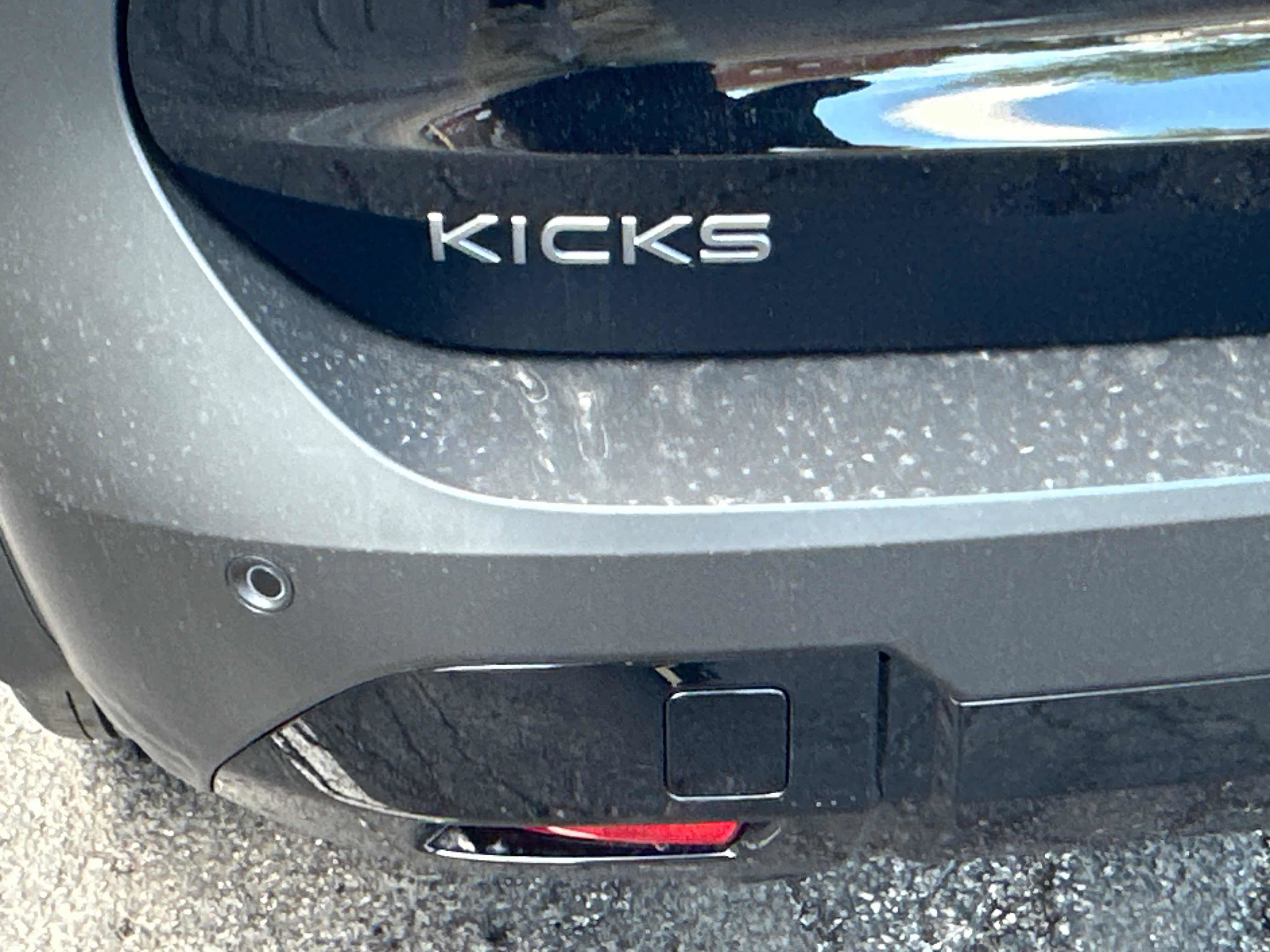 New 2026 Nissan Kicks SR w/ SR Premium Package AWD/4WD image 12