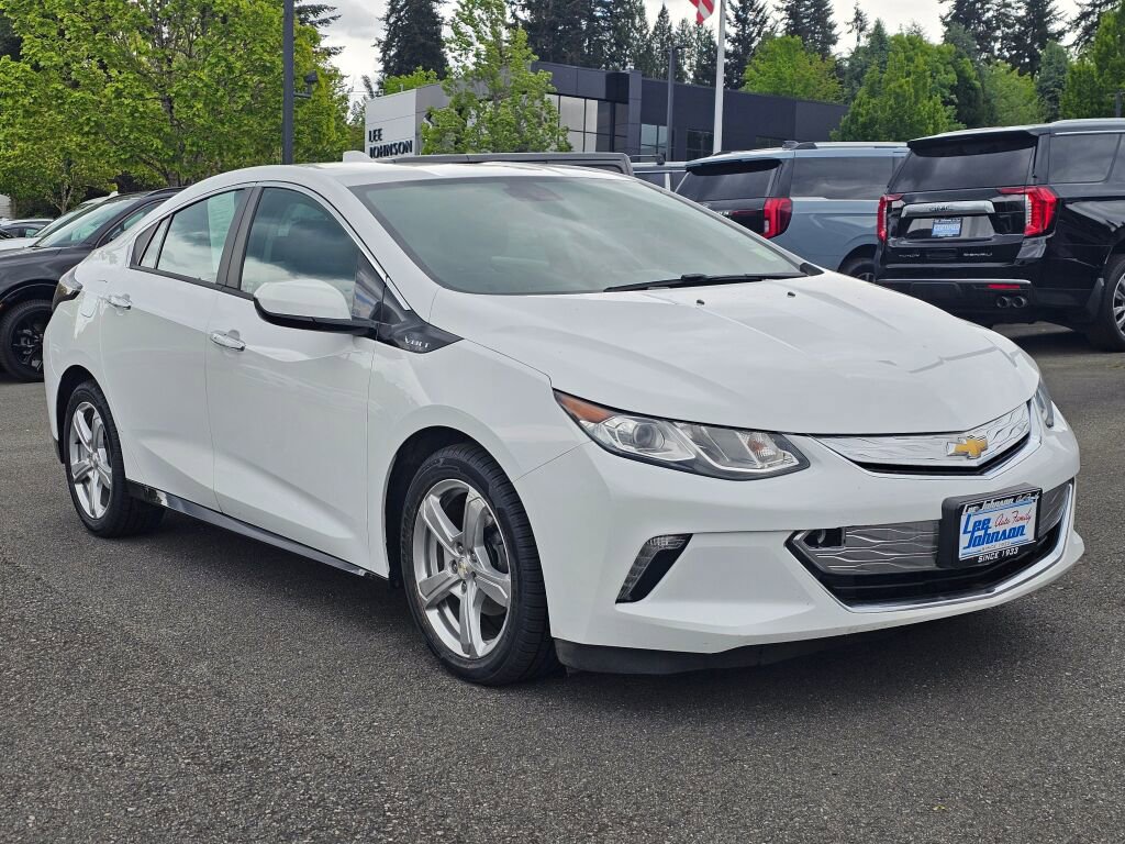 Used 2018 Chevrolet Volt LT FWD image 3