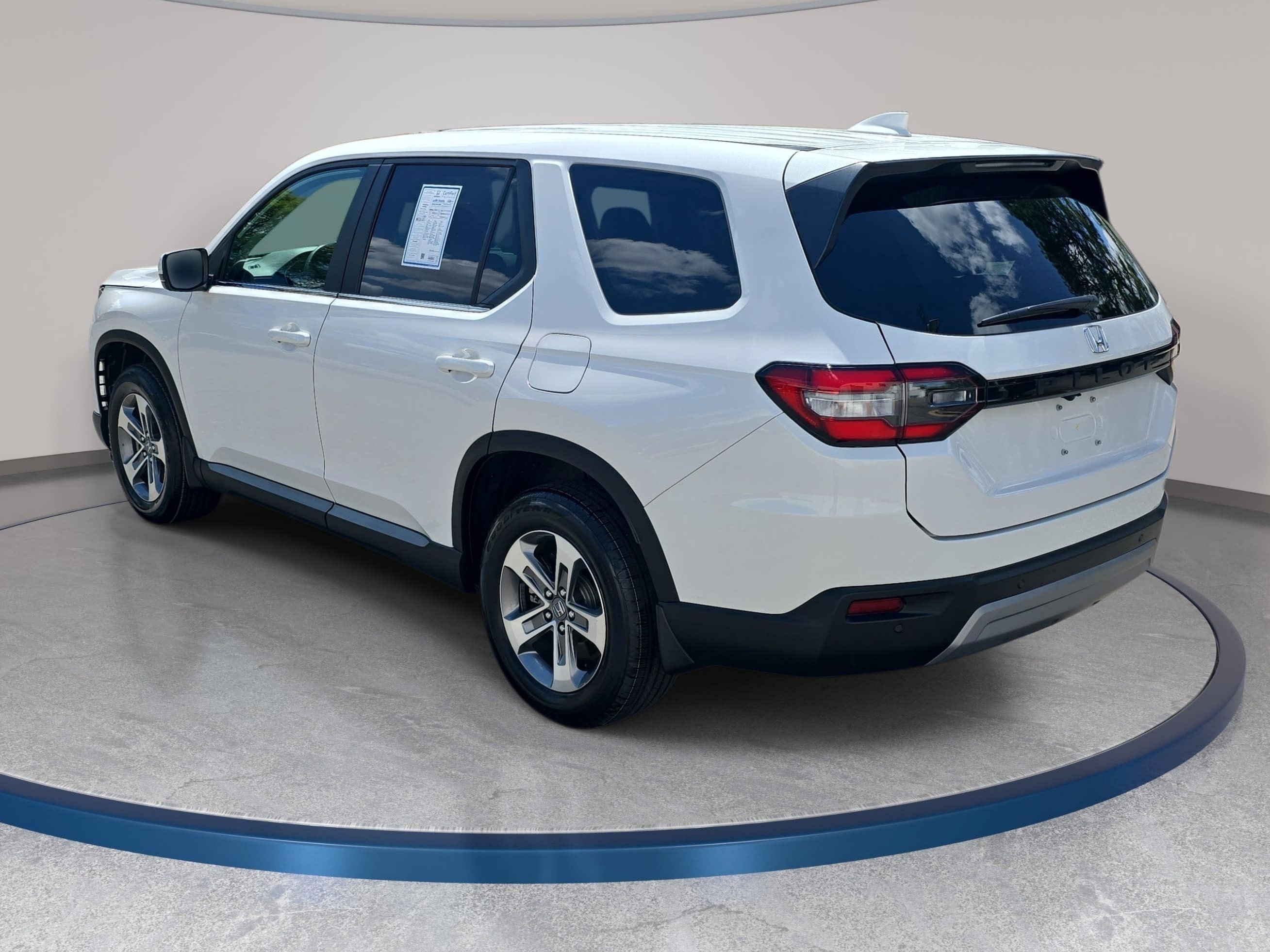 Used 2023 Honda Pilot EX-L image 7