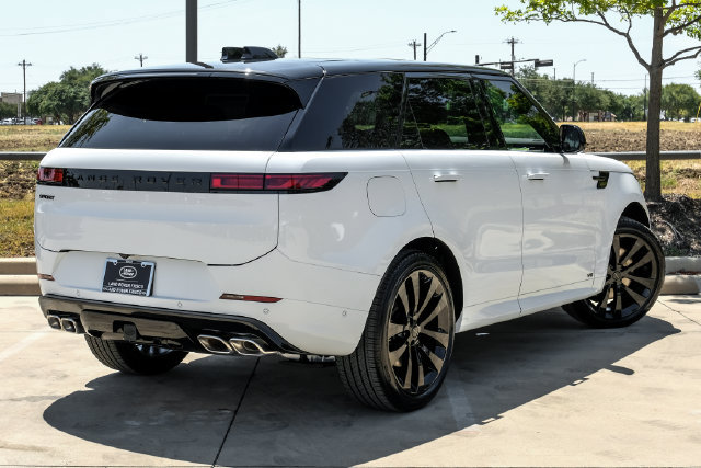 New 2026 Land Rover Range Rover Sport Dynamic SE AWD/4WD image 11
