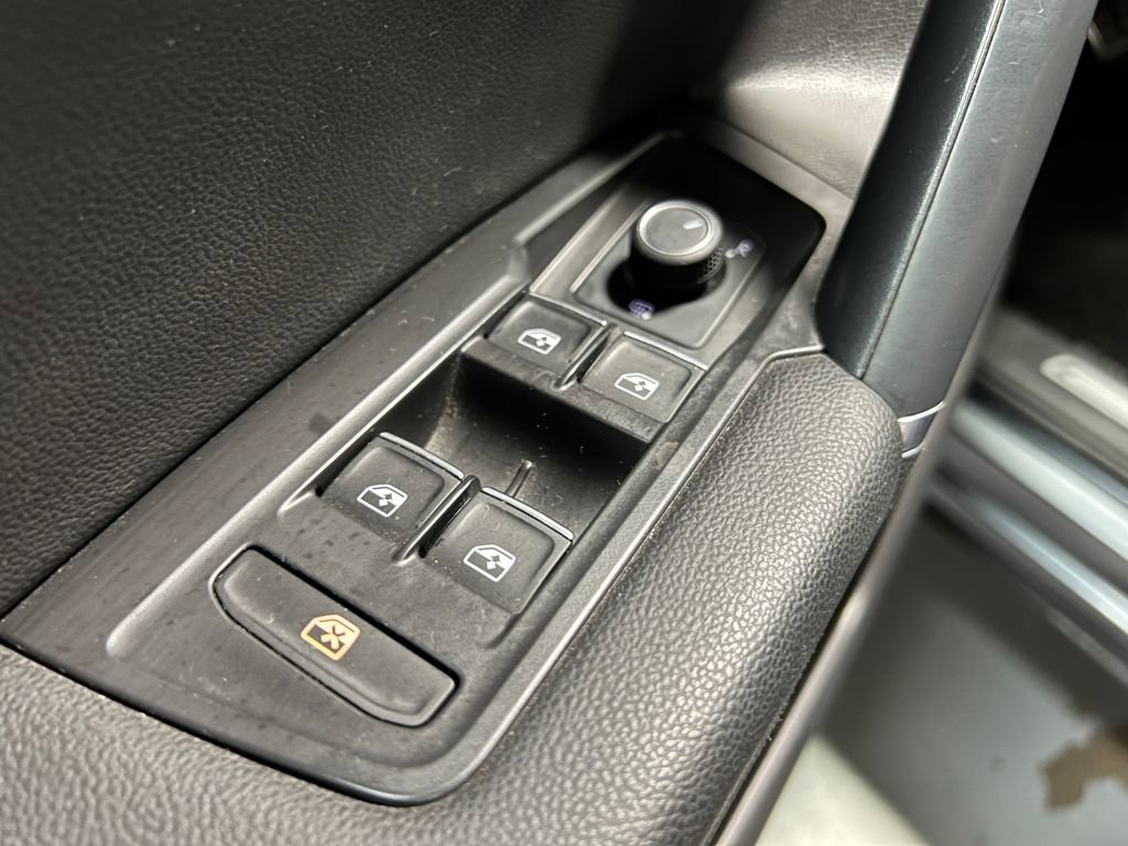 Used 2020 Volkswagen Tiguan SE R-Line w/ 3rd Row Seat Package image 41