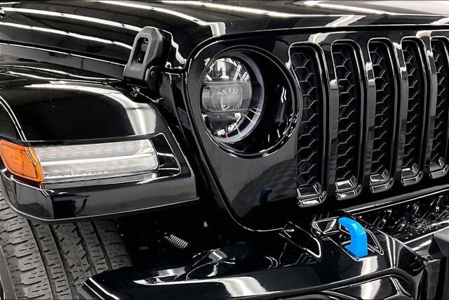 Used 2023 Jeep Wrangler Unlimited Sahara image 34