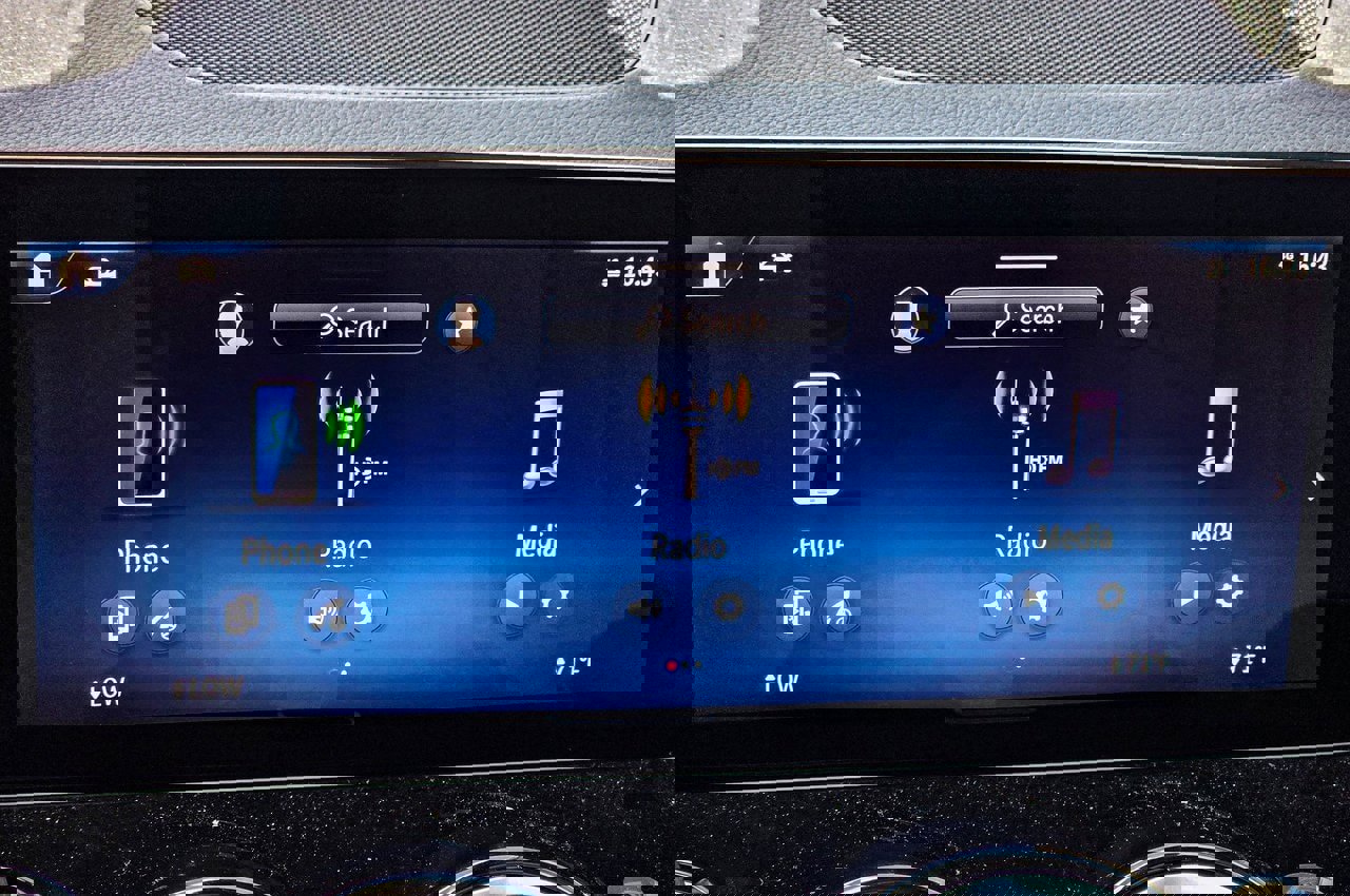 New 2026 Mercedes-Benz GLB 250 4MATIC image 16