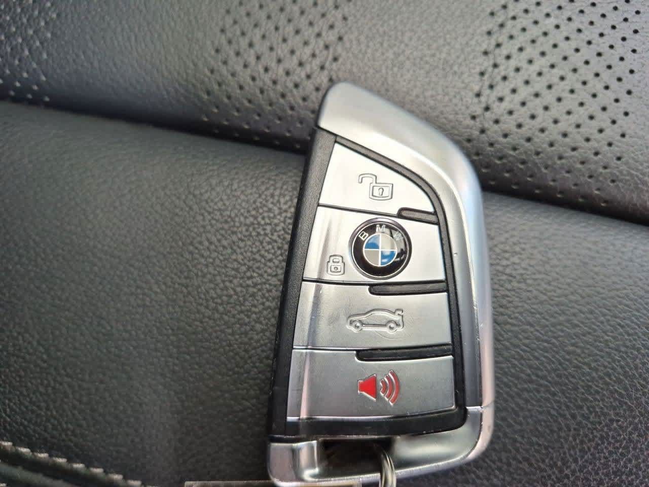 Used 2022 BMW X7 xDrive40i w/ Premium Package AWD/4WD image 38