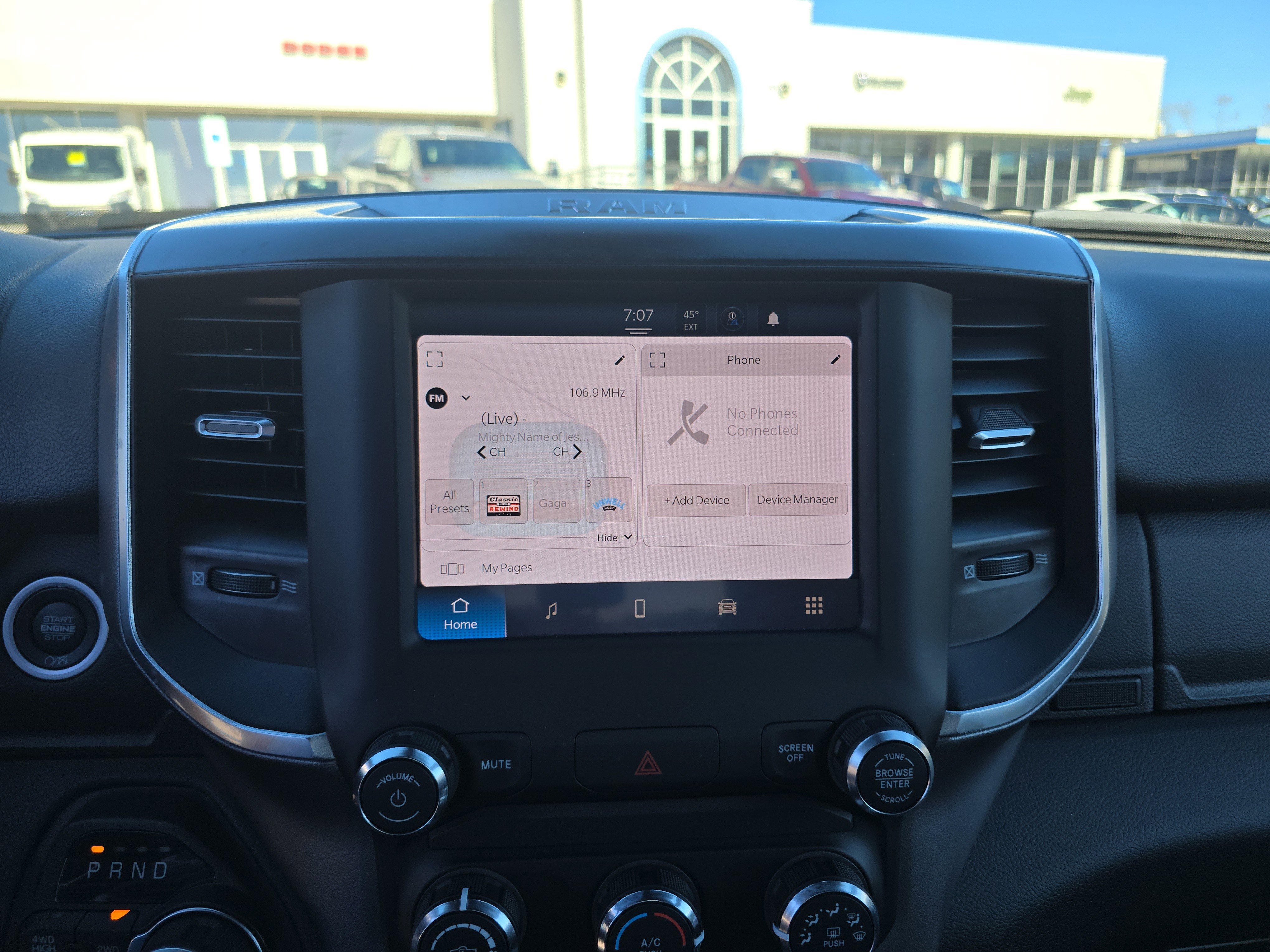 Used 2024 RAM 2500 Big Horn w/ Bed Utility Group image 27