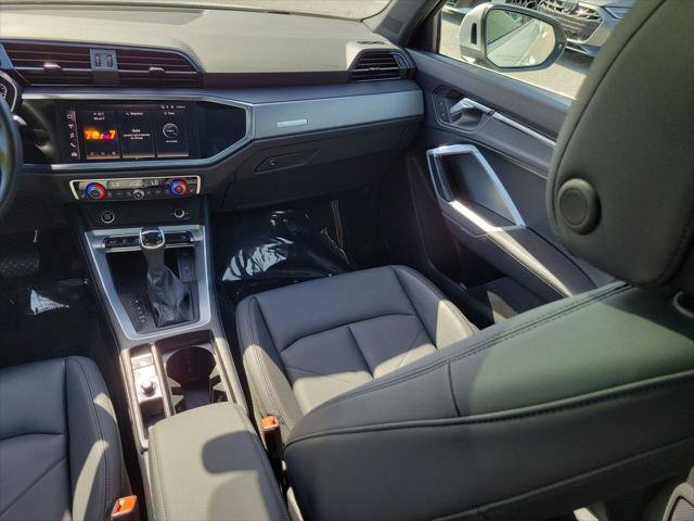 Certified 2025 Audi Q3 2.0T Premium w/ Convenience Package AWD/4WD image 24