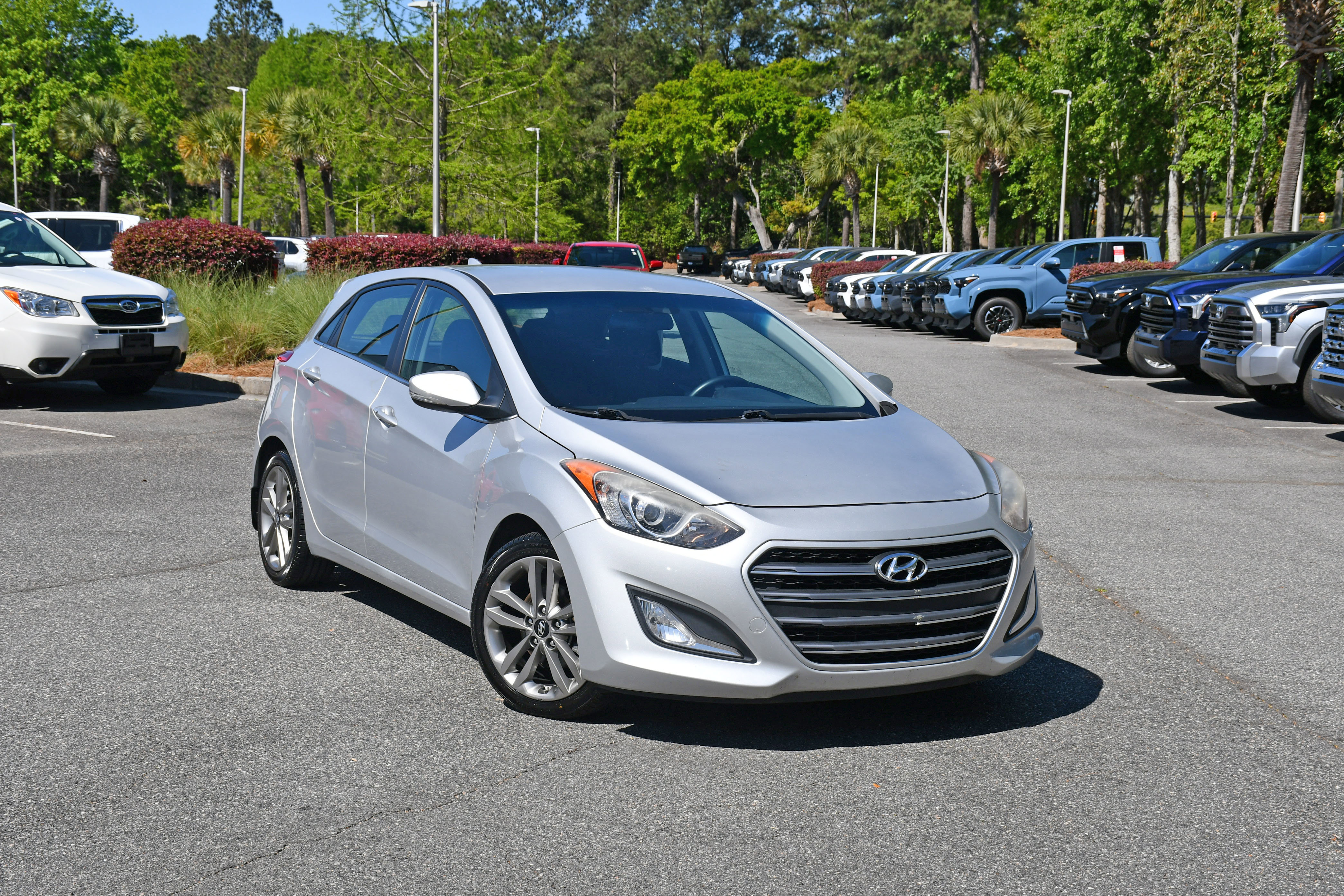 Used 2016 Hyundai Elantra GT w/ Option Group 02 FWD image 6