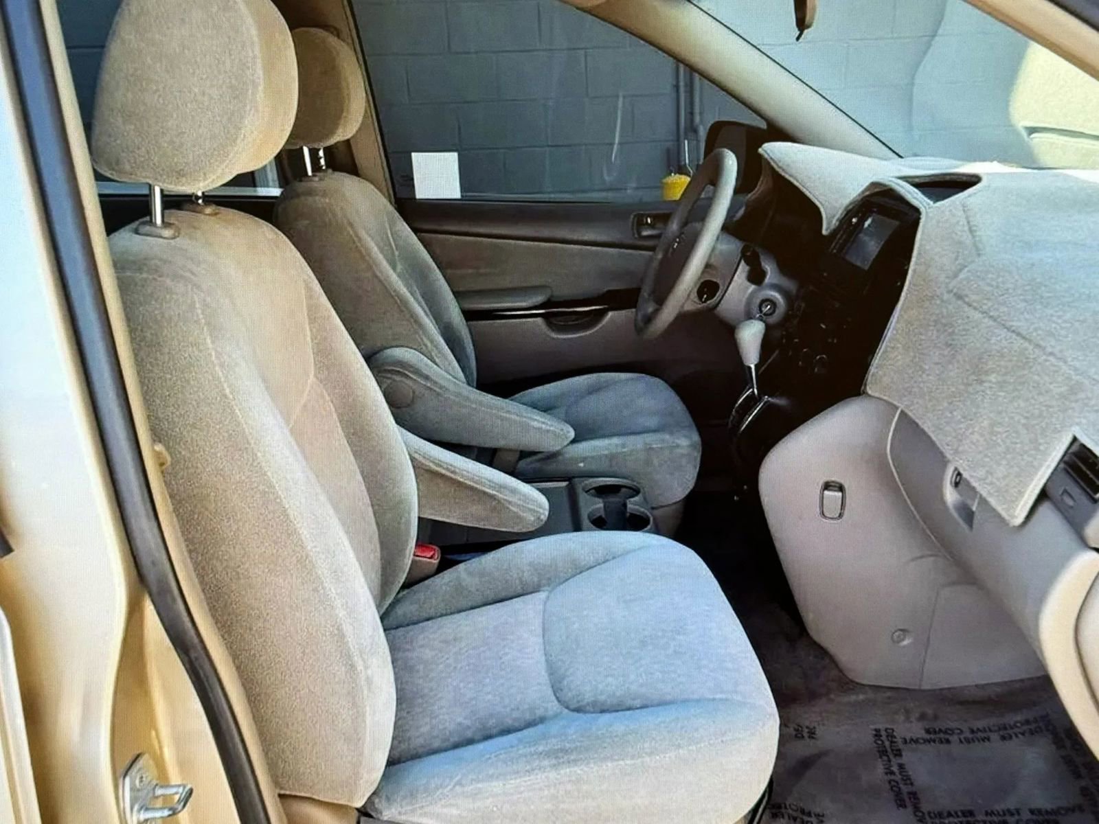Used 2005 Toyota Sienna CE image 7