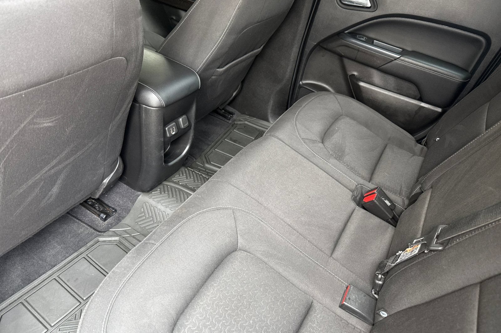Used 2020 GMC Canyon SLE w/ Elevation Edition AWD/4WD image 13