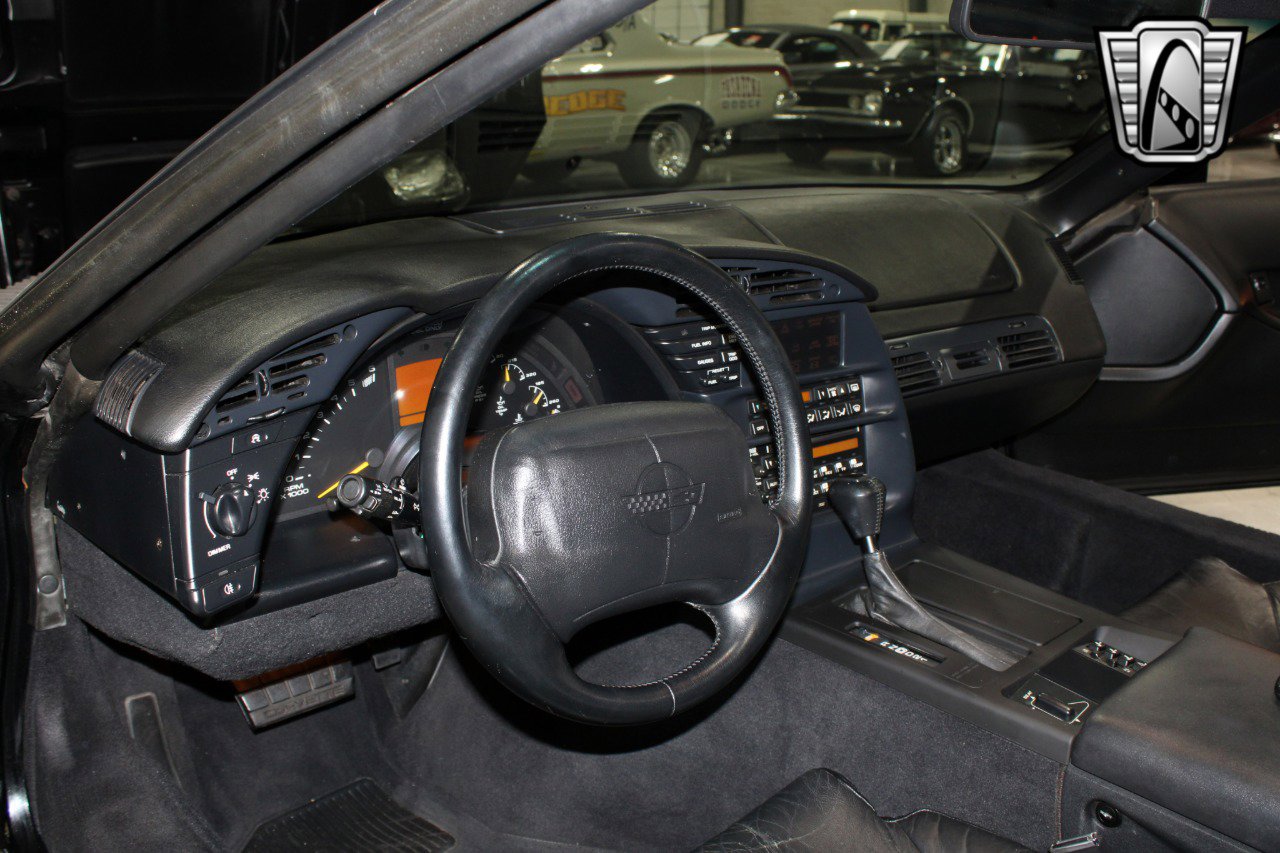Used 1994 Chevrolet Corvette Coupe image 23