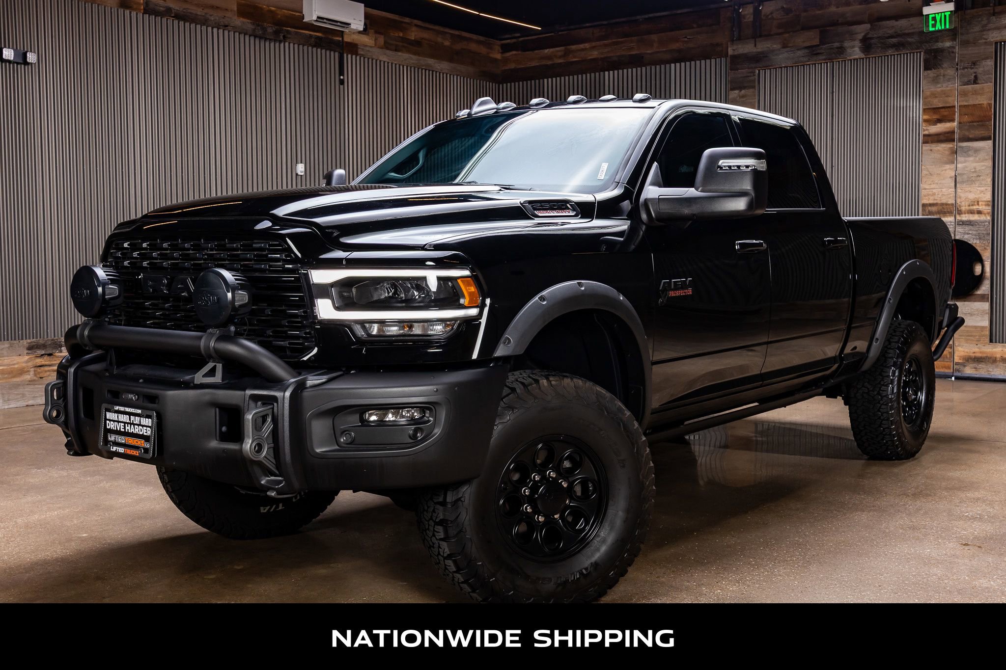 Used 2024 RAM 2500 Big Horn w/ Night Edition AWD/4WD image 4