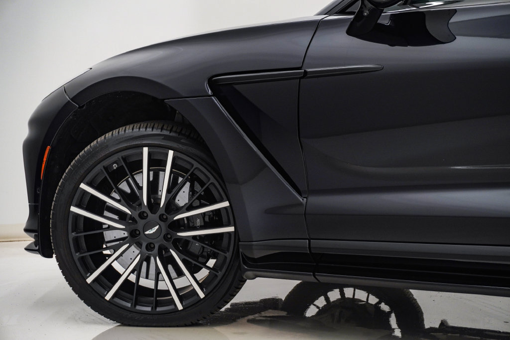 Used 2025 Aston Martin DBX 707 AWD/4WD image 14