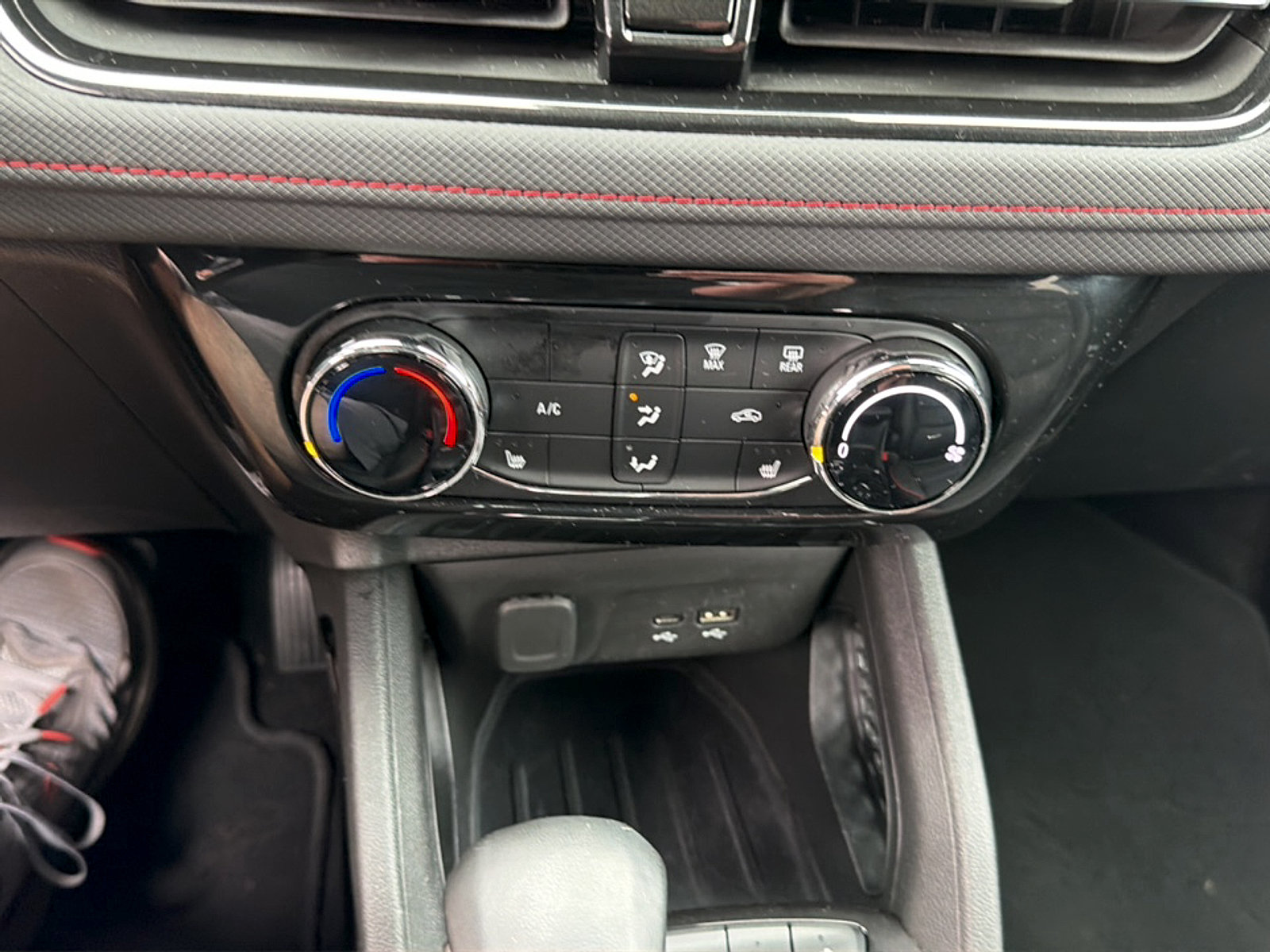 Used 2024 Chevrolet TrailBlazer RS FWD image 15