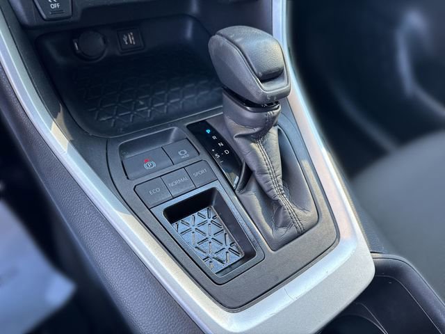 Used 2024 Toyota RAV4 LE image 28