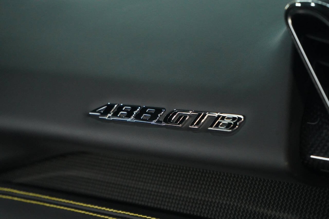 Used 2017 Ferrari 488 GTB image 89