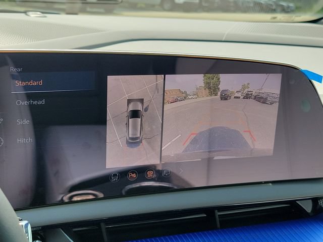 New 2027 Cadillac Optiq Luxury w/ LPO, Floor Liner Package AWD/4WD image 15