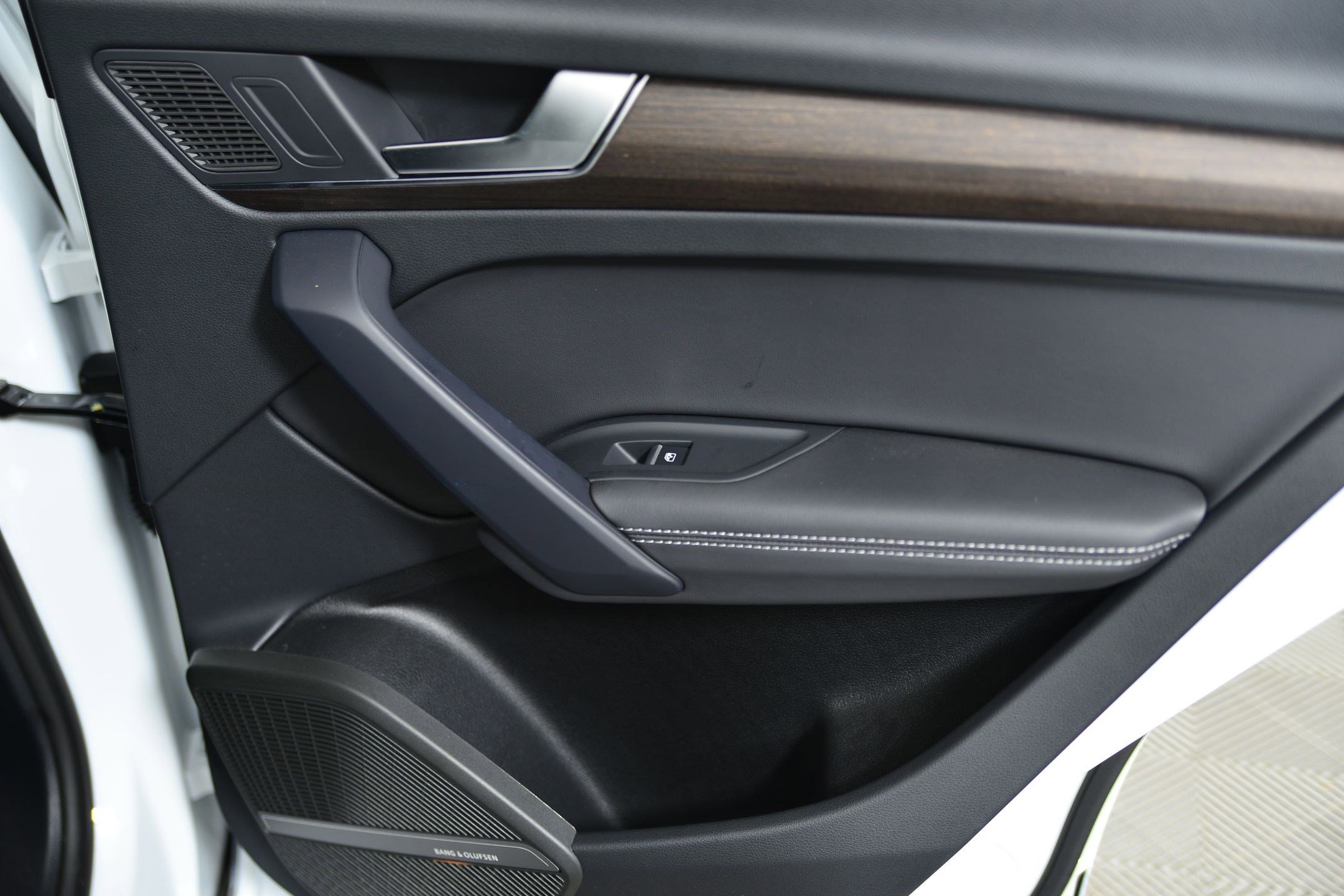 Certified 2025 Audi Q5 e Premium Plus w/ Premium Plus Package image 22