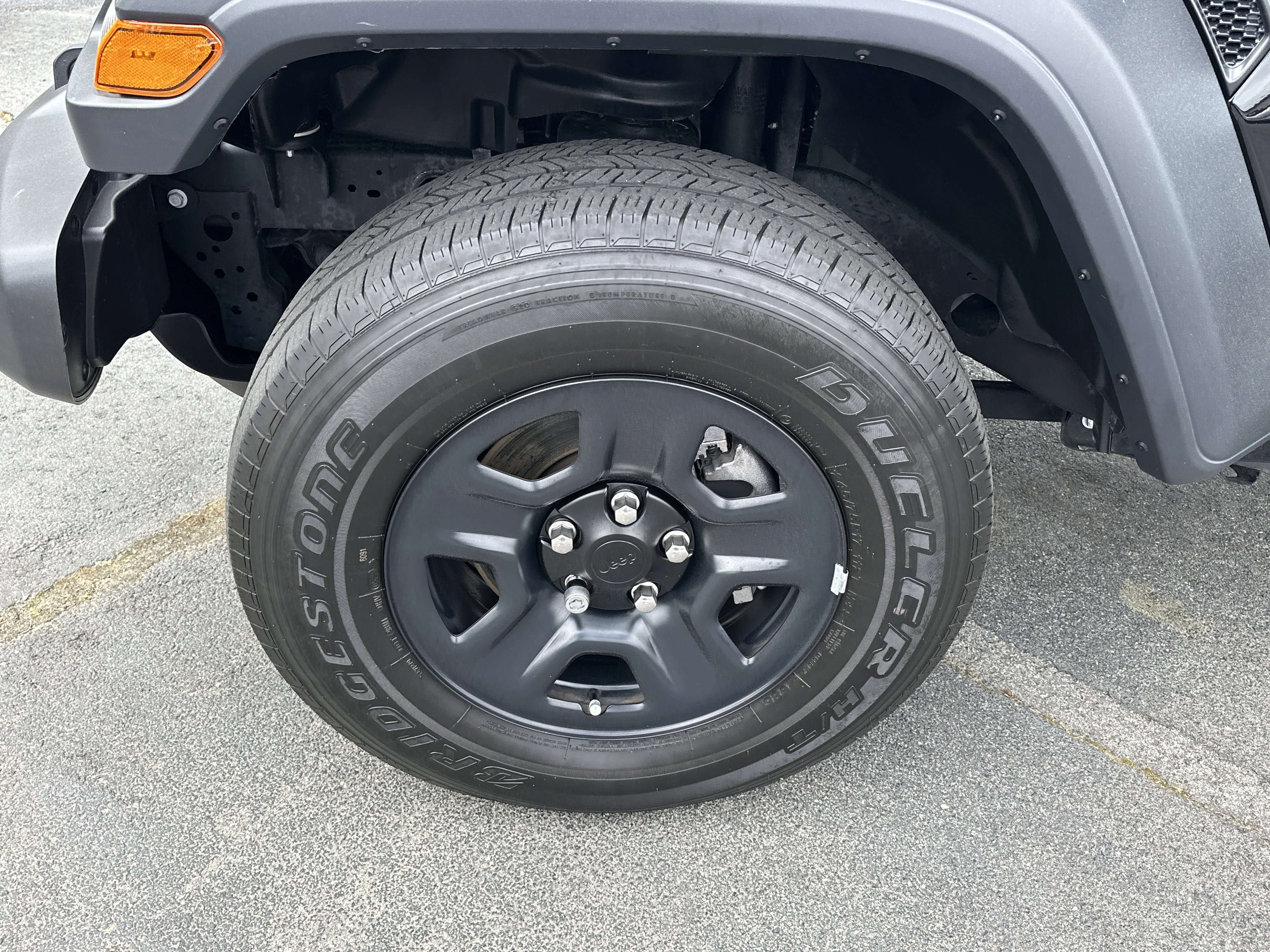 Used 2023 Jeep Gladiator Sport image 13