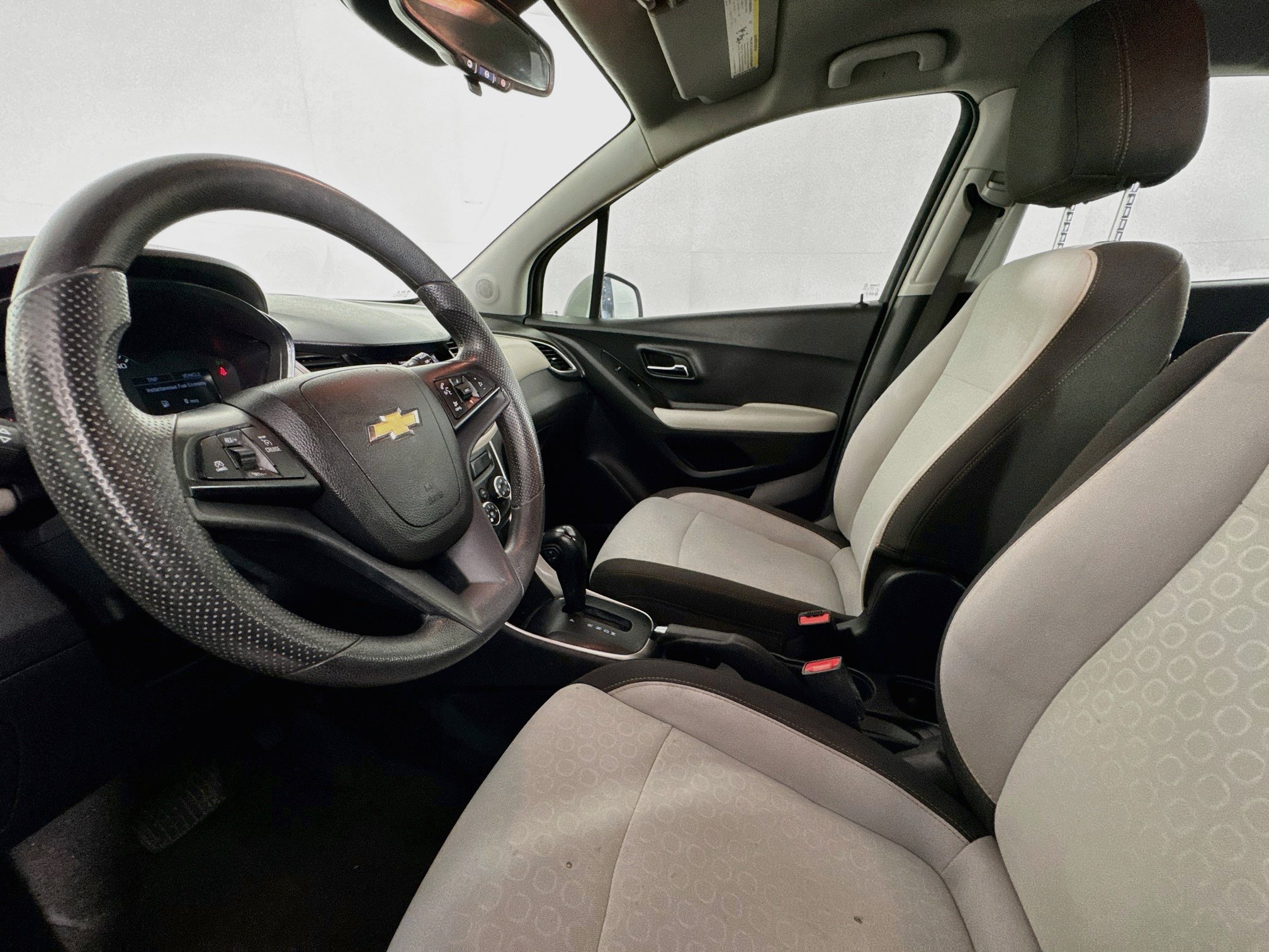 Used 2021 Chevrolet Trax LS w/ Tint and Cruise Package FWD image 19