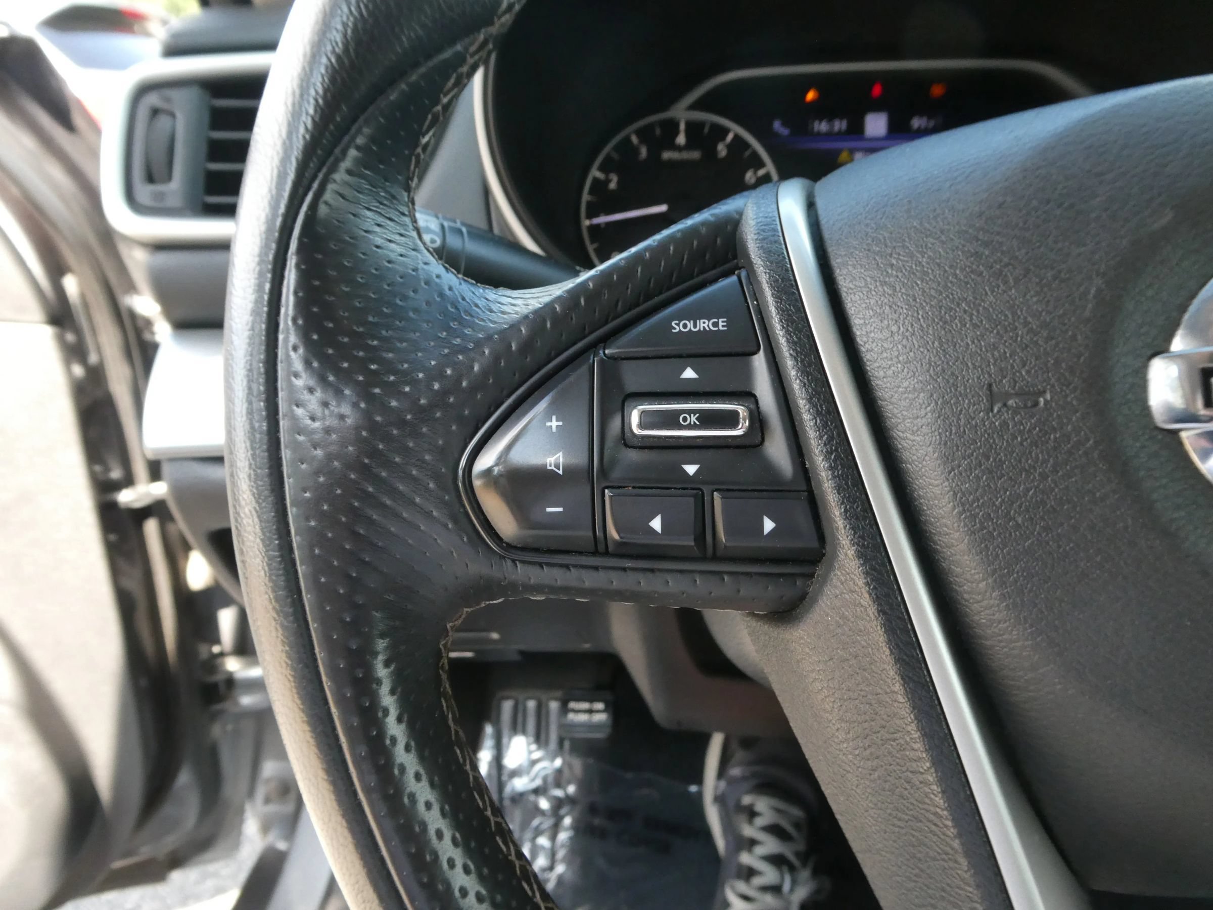Used 2020 Nissan Maxima 3.5 SL FWD image 19