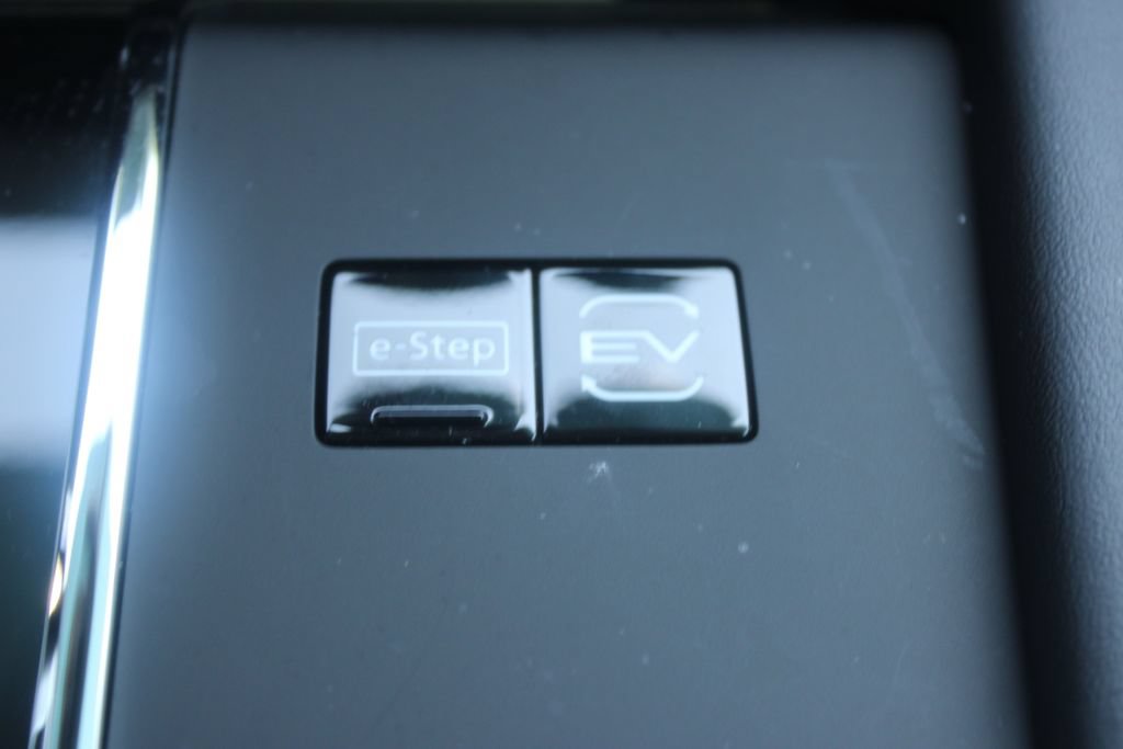 Used 2026 Nissan Rogue SL AWD/4WD image 49