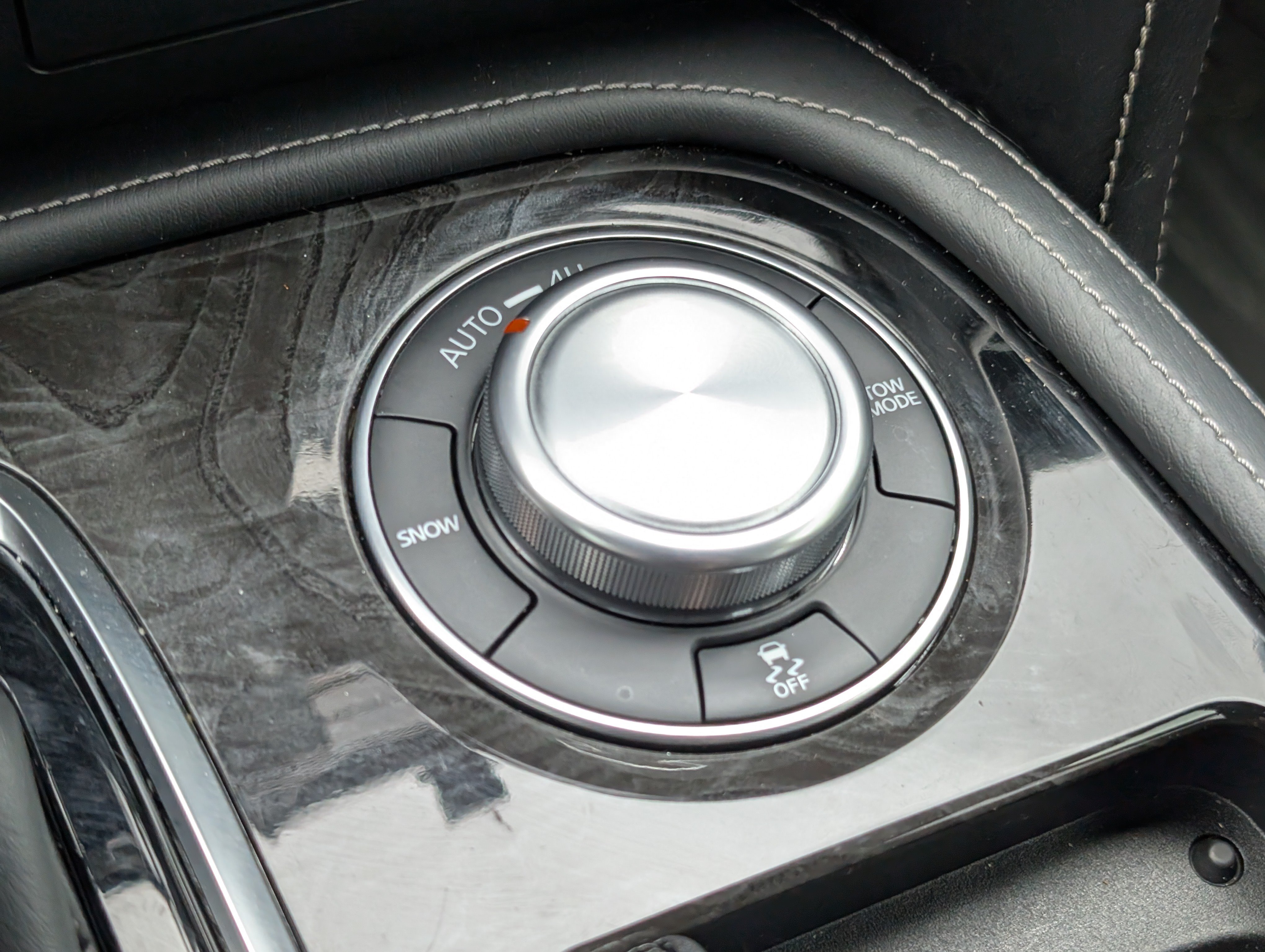Used 2024 INFINITI QX80 Sensory AWD/4WD image 21