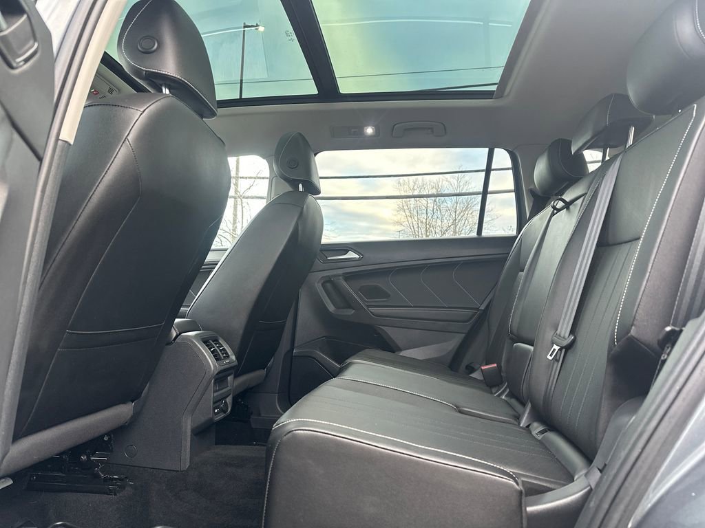 Used 2022 Volkswagen Tiguan SE image 14