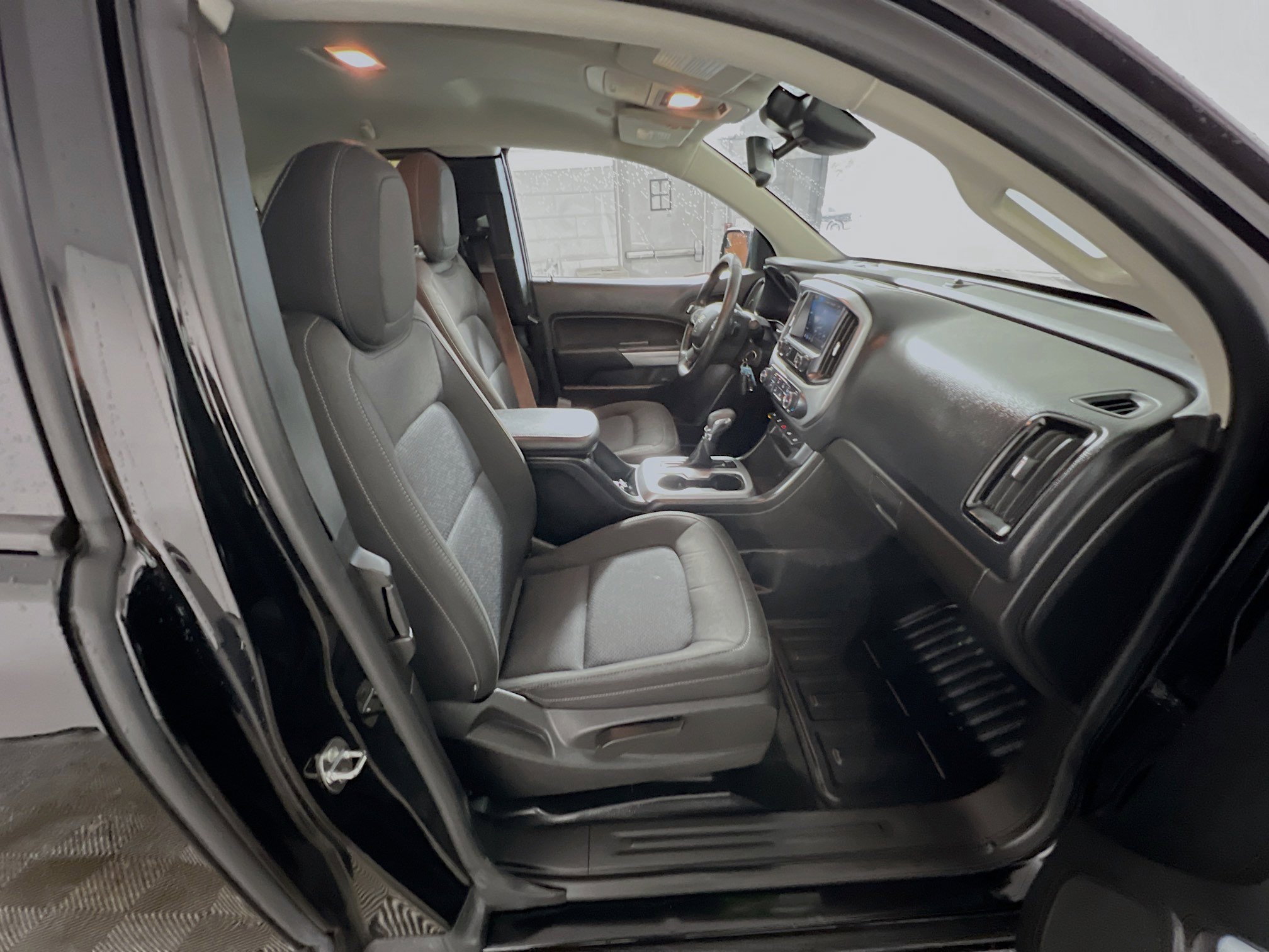 Used 2022 Chevrolet Colorado LT w/ Fleet Safety Package image 29