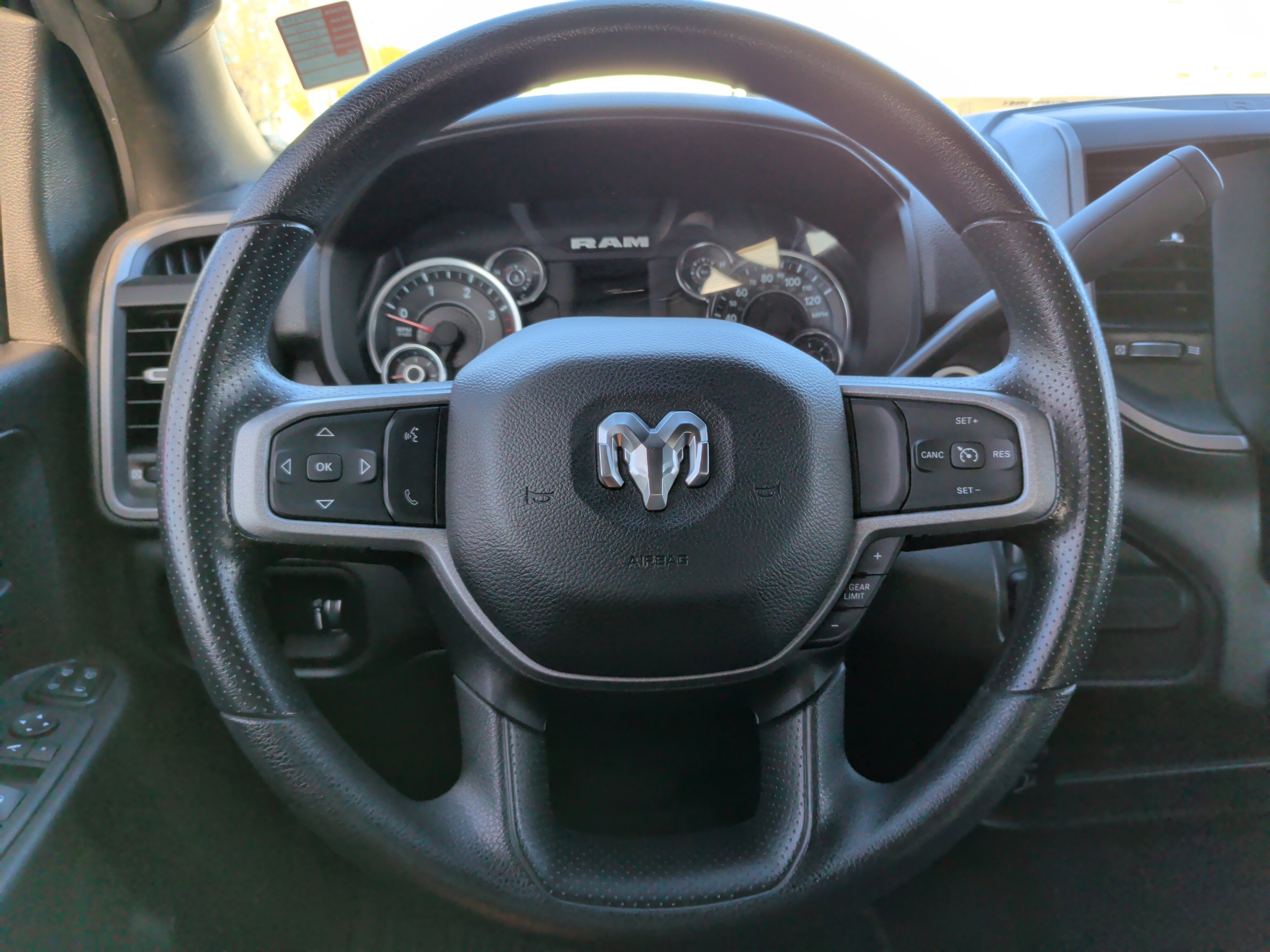 Used 2024 RAM 3500 Tradesman w/ Chrome Appearance Group image 22