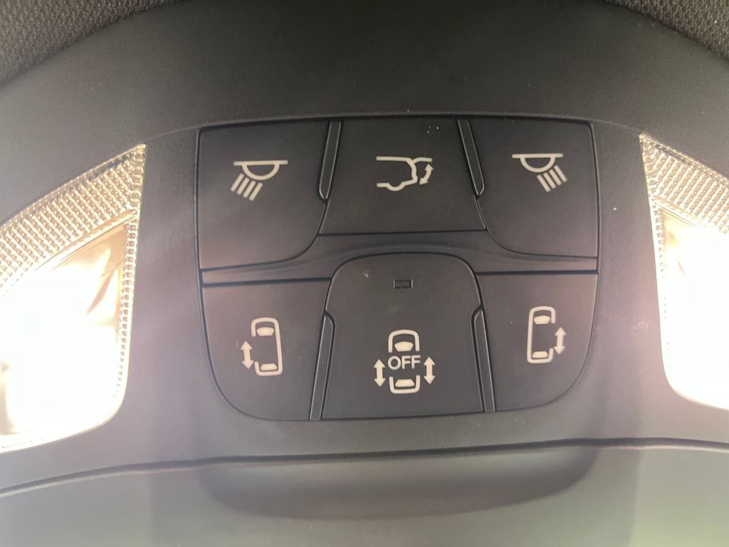 Used 2025 Chrysler Pacifica Select FWD image 76