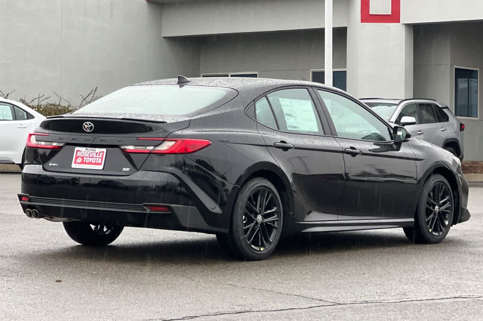 New 2026 Toyota Camry SE FWD image 2