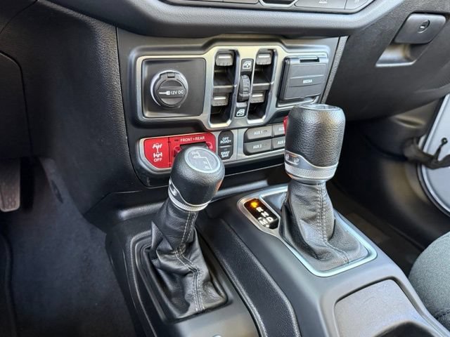 Used 2024 Jeep Wrangler Unlimited Rubicon w/ Technology Group AWD/4WD image 24