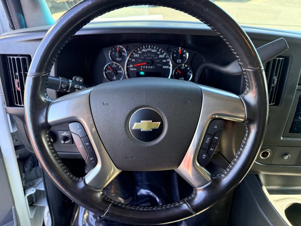 Used 2015 Chevrolet Express 3500 RWD image 15