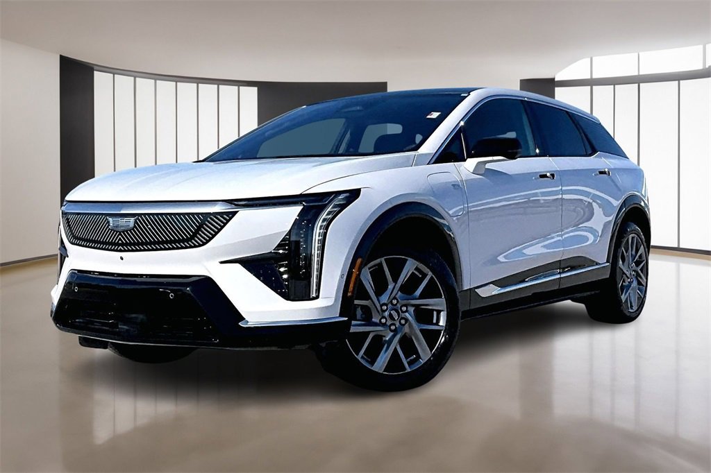 Certified 2025 Cadillac Optiq Luxury 1