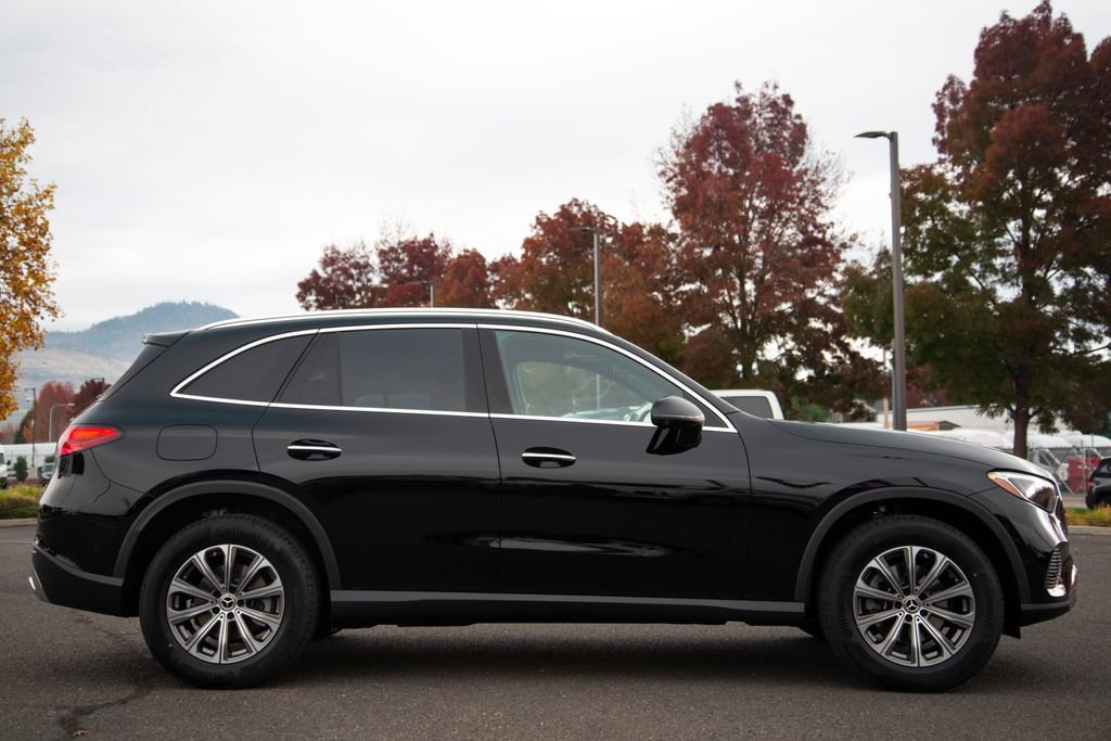New 2026 Mercedes-Benz GLC 300 GLC 300 image 5