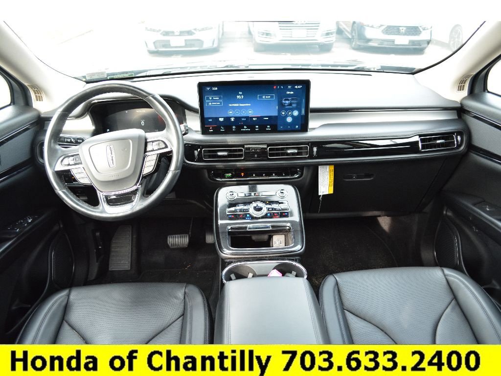 Used 2023 Lincoln Nautilus Reserve AWD/4WD image 35