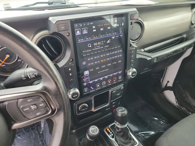 Used 2018 Jeep Wrangler Unlimited Sport AWD/4WD image 26