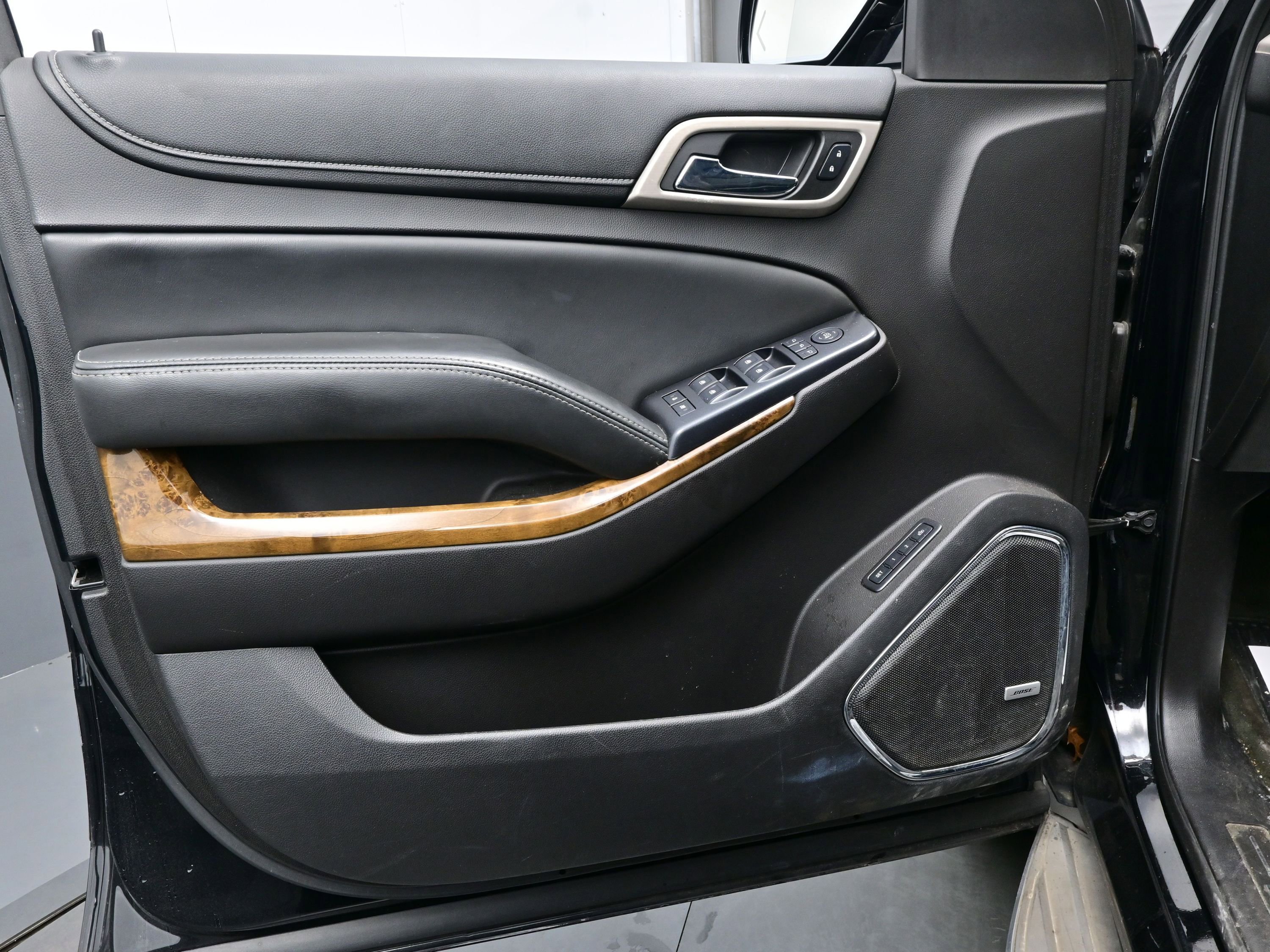 Used 2015 GMC Yukon Denali w/ Touring Package image 9