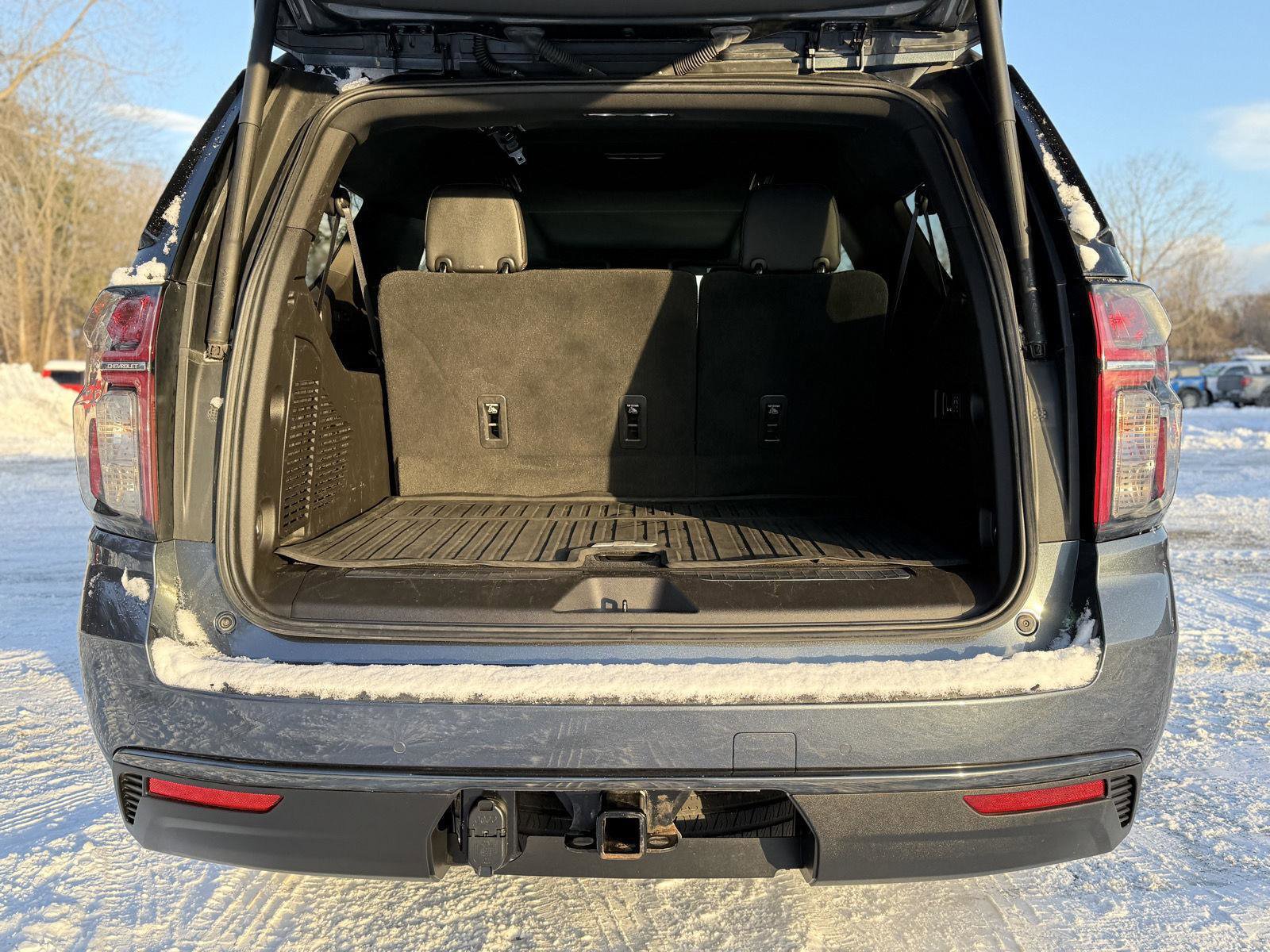 Used 2021 Chevrolet Suburban RST w/ Luxury Package image 10