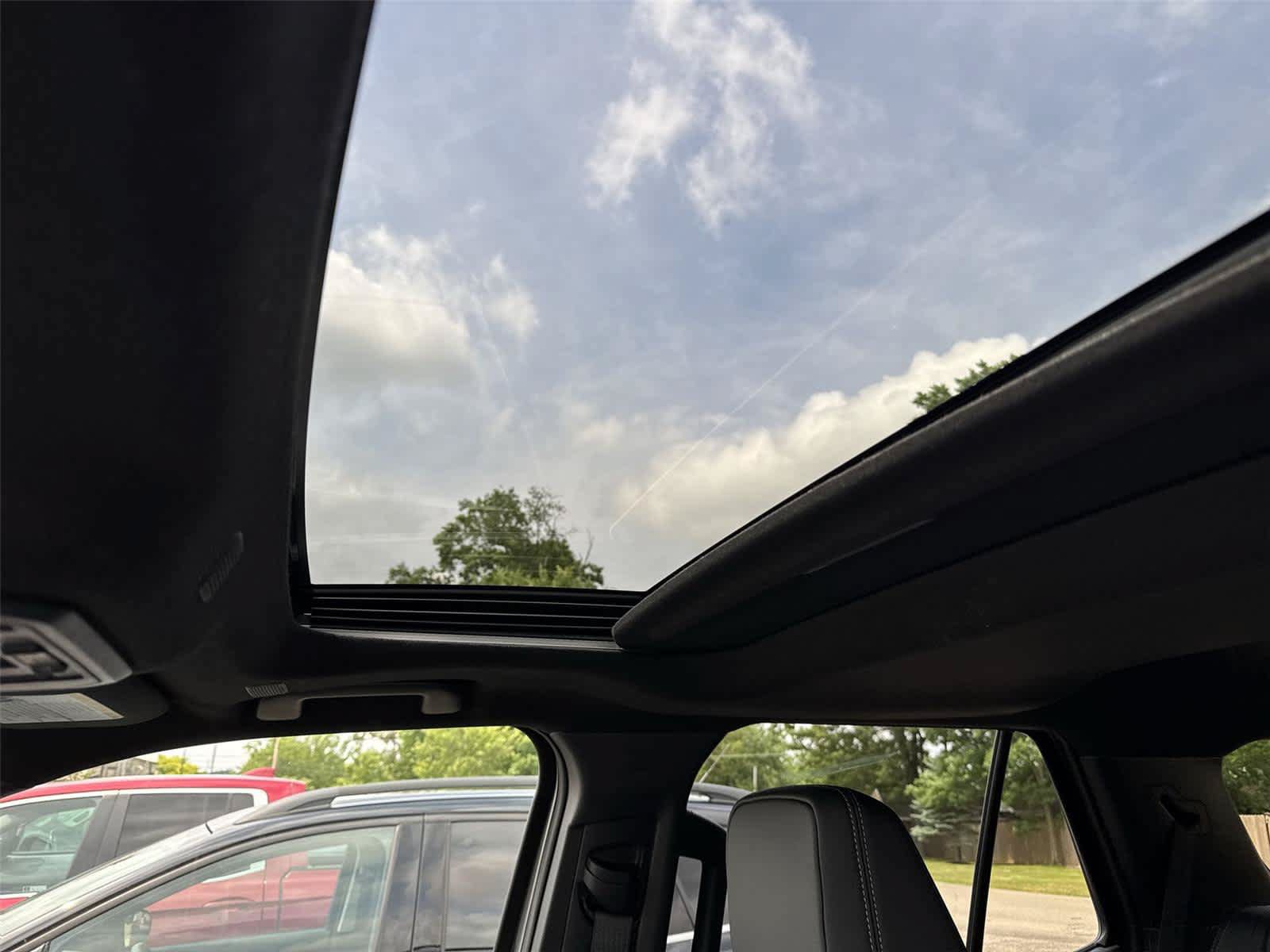 Used 2025 Toyota 4Runner TRD Off-Road Premium AWD/4WD image 14