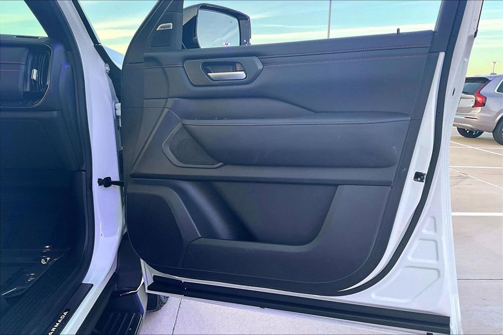 Used 2025 Nissan Armada PRO-4X w/ Pro-4X Premium Package image 24